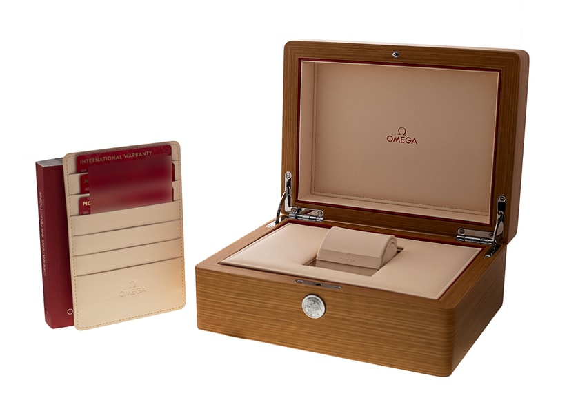 Omega Planet Ocean 215.30.44.21.04.001